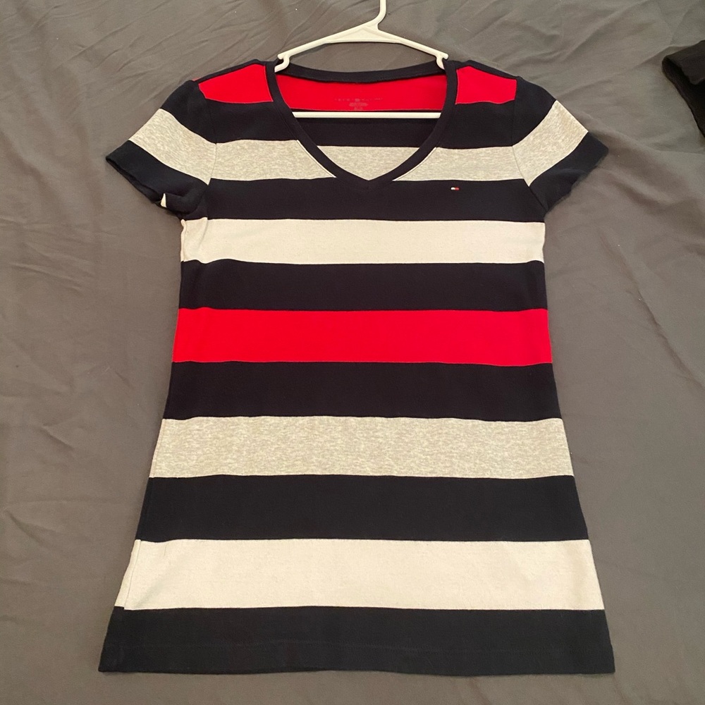 Women’s Tommy Hilfiger shirt